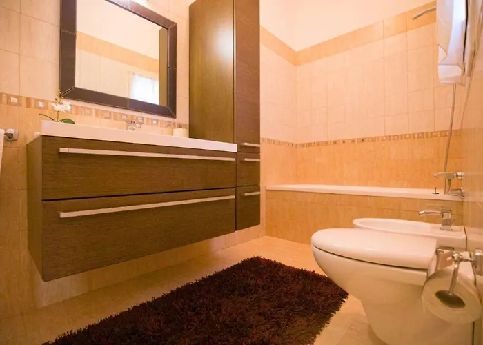 Dom wakacyjny Dimora Puccini Centro Storico 600 Metri E Mare 8km *